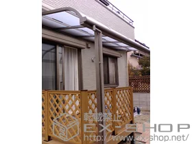 愛知県知多市のLIXIL リクシル(トステム)のテラス屋根 ライザーテラスII R型 単体 テラスタイプ 積雪〜20cm対応 施工例