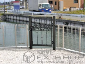 LIXIL リクシル(新日軽)の門扉 ディズニー門扉　ミッキーC型 片開き 角門柱式 施工例