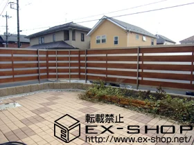 東京都村上市ののテラス屋根、フェンス・柵 ライフモダンII YP型フェンス 複合色 フリーポールタイプ 施工例