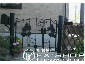 熊本県安城市のYKKAPの門扉 ディズニー門扉プーさんA型 親子開き 丸門柱式・機能門柱式 施工例