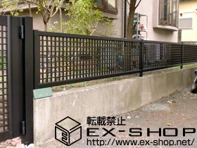 YKKAPのフェンス・柵 エクスラインフェンス3型 間仕切柱施工タイプ 施工例