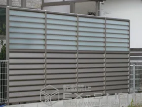 LIXIL リクシル(TOEX)のフェンス・柵 サニーブリーズフェンスS型+A型 2段施工 施工例
