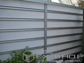 LIXIL リクシル(TOEX)のフェンス ライフモダンII LP型フェンス 単色 フリーポールタイプ 施工例