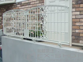 LIXIL リクシル(TOEX)のフェンス・柵 フェスタF型フェンス 施工例