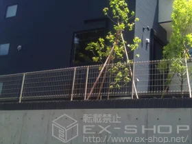 LIXIL リクシル(TOEX)のフェンス・柵 ハイグリッドフェンスUF8型 施工例