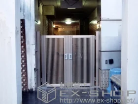 LIXIL リクシル(TOEX)の門扉 シャレオR2型門扉 両開き 柱使用※特注+外開き用持ち送り部材 両開き用 施工例
