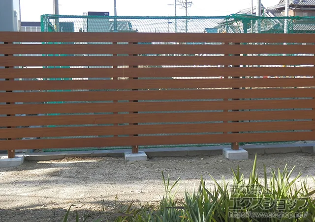 YKKAPのフェンス・柵 スタンダードフェンス3型 2段支柱 施工例