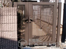 LIXIL リクシル(TOEX)の門扉 プリレオ R2型　親子開き 施工例