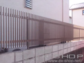 LIXIL リクシル(TOEX)のフェンス・柵 アルミトンガ1型 フリーポールタイプ 施工例