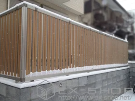 YKKAPのフェンス・柵 シンプルモダンフェンスW5型 自由柱 施工例