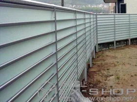 LIXIL リクシル(トステム)のフェンス・柵 サニーブリーズフェンス S型 施工例