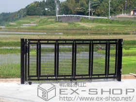 YKKAPのカーゲート エクスライン伸縮ゲート1型 ノンレール 片開き 施工例