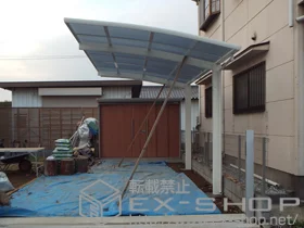 YKKAPのカーポート レイナポートグランZ　積雪〜20cm対応+屋根ふき材補強部品 施工例