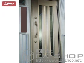LIXIL リクシル(トステム)の玄関ドア リシェント M2型(アルミ仕様) 親子ランマ付R＋下枠段差緩和材 施工例