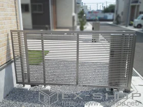 LIXIL リクシル(新日軽)のフェンス・柵 エクジスフェンスR1型＜細横格子＞ 自在柱式 施工例