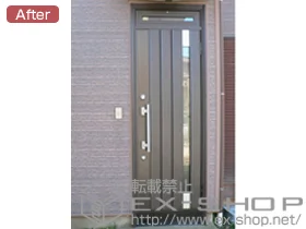 LIXIL リクシル(トステム)の玄関ドア リシェントK4仕様 20片開き(ランマ付き)R 800型＋枠段差緩和材/下枠巾木/下枠フラット材 施工例