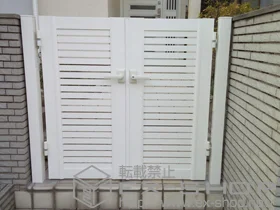 YKKAPの門扉 エクスライン門扉5型 両開き　門柱使用 施工例