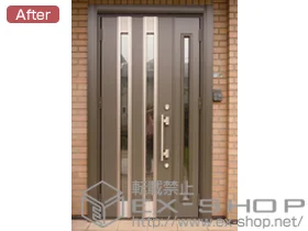 LIXIL リクシル(トステム)の玄関ドア リシェントK4仕様 22親子L300型 施工例