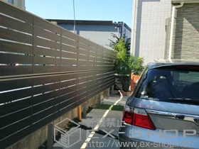 LIXIL リクシル(TOEX)のフェンス・柵 ジオーナフェンスYS型 マテリアルカラー 多段柱仕様（2段） 施工例
