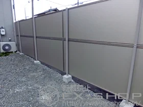 積水樹脂(セキスイ)のフェンス めかくし塀P型 高尺タイプ 自由柱式 施工例