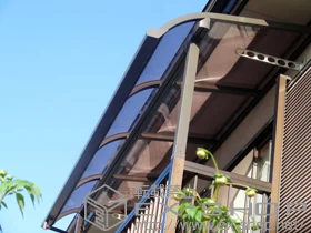 LIXIL リクシル(トステム)のバルコニー屋根 ライザーテラスII R型 屋根タイプ 単体 積雪〜20cm対応 施工例
