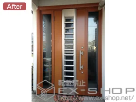 LIXIL リクシル(トステム)の玄関ドア リシェントK4仕様 22両袖L 001型 木目調 施工例