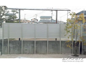 YKKAPのフェンス レスティナフェンス7型 横目隠し 3段支柱 施工例