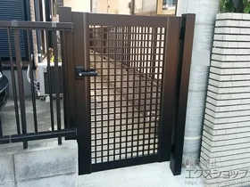 YKKAPの門扉 エクスライン門扉3型 片開き　門柱使用 施工例