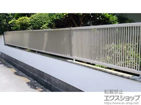 YKKAPのフェンス・柵 エクスラインフェンス2型 自由柱施工 施工例