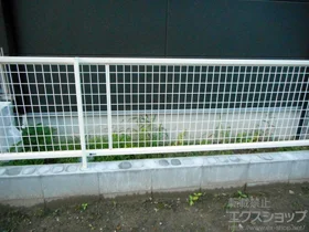 YKKAPのフェンス・柵 レスティナメッシュフェンス2型 自由柱 施工例