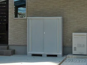 イナバの大阪府の物置・収納・屋外倉庫 シンプリー 一般型（ＭＪＸ-155ＤＰ） 施工例