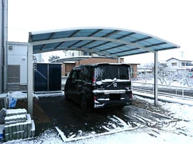 YKKAPのカーポート レイナツインポートグラン　積雪〜20cm対応 施工例