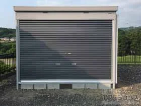 イナバの物置・収納・屋外倉庫 ドマール 床付タイプ 一般型（FXN-105HY） 施工例