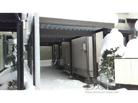 LIXIL リクシル(トステム)のカーポート テリオスポートIII 3000 縦連棟 角柱8本仕様 積雪〜100cm対応 施工例