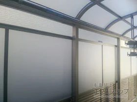 LIXIL(リクシル)のテラス屋根 スピーネ R型 テラスタイプ 連棟 積雪〜20cm対応 施工例