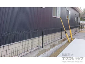 積水樹脂(セキスイ)のフェンス・柵 メッシュフェンス G10-R 自由柱 *m販売 施工例