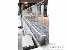 YKKAPのフェンス・柵 イーネットフェンス2F型 自由柱 施工例