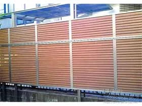 三協アルミのフェンス・柵 シャトレナM3型 フリー支柱タイプ 多段支柱施工（パネル2段） 施工例