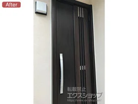 LIXIL リクシル(トステム)の玄関ドア リシェント 玄関ドア3 断熱K4仕様 片開き仕様(ランマ無)R M83型※タッチキー(キー付リモコン)仕様 施工例