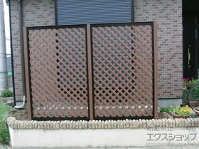 四国化成のフェンス・柵 ハイ パーテーション 6型 高尺タイプ 間柱 施工例
