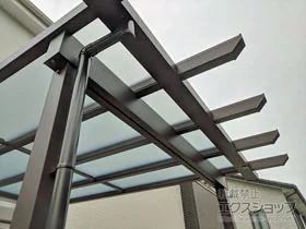 YKKAPのテラス屋根 サザンテラス (パーゴラ仕様) テラスタイプ 単体 施工例