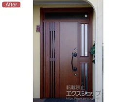 LIXIL リクシル(トステム)の玄関ドア リシェント玄関ドア3 断熱K4仕様 手動 片袖飾り仕様(ランマ付)L M83型 施工例