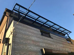 LIXIL(リクシル)のバルコニー屋根 スピーネ R型 屋根タイプ 連棟 積雪〜20cm対応 施工例