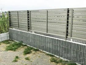 LIXIL リクシル(新日軽)のフェンス・柵 セレビューフェンス R3型 自在柱 施工例
