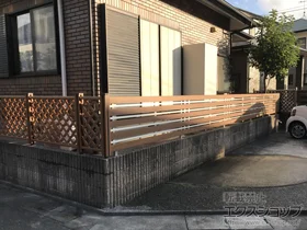 YKKAPのフェンス・柵 ルシアスフェンスH03型 横板+細横格子 複合カラー 自由柱施工〈1〉 施工例