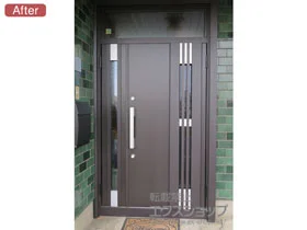 LIXIL リクシル(トステム)の玄関ドア リシェント玄関ドア3 断熱K2仕様 手動 親子仕様(ランマ付)R M83型 施工例