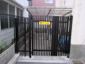 LIXIL リクシル(TOEX)の門扉 プログコート門扉 1型 両開き親子　柱使用 施工例