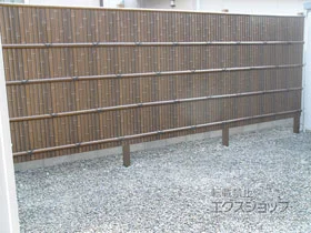 グローベンのフェンス・柵 シンプルユニット 建仁寺 燻竹 片面 施工例