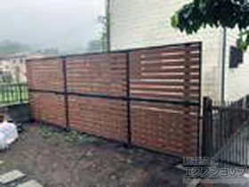 YKKAPのフェンス・柵 モクアルフェンス 横板タイプ 2段支柱 自立建て用(パネル2段) 施工例