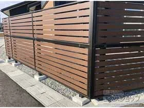 YKKAPのフェンス・柵 モクアルフェンス 横板タイプ 2段支柱 自立建て用（パネル2段） 施工例